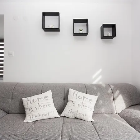 Sea And Sun Apartment *